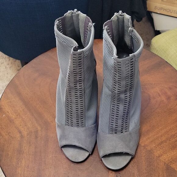 QUPID FAUX SUEDE HIGH HEEL BACK ZIPPER OPEN TOE BOOTIES - Picture 3 of 16